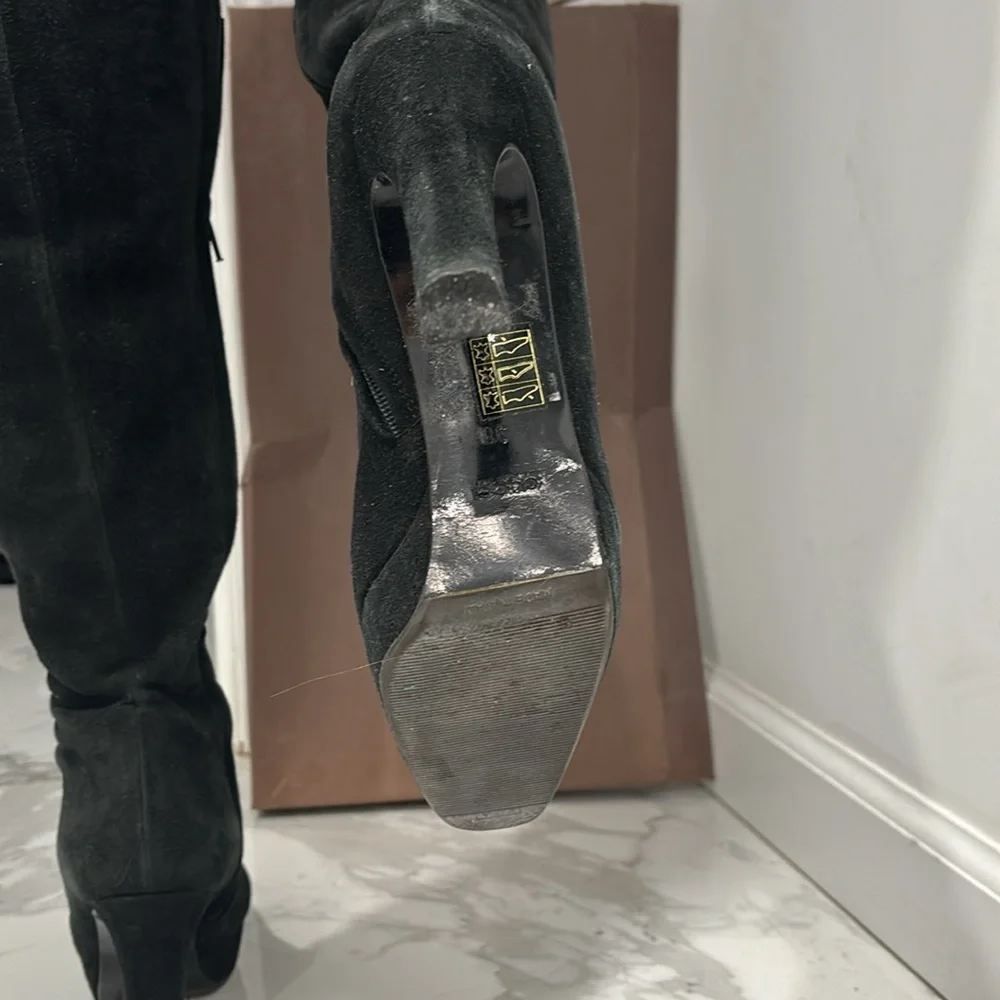 Suede Gucci Boots - worn only once - size 38 - Picture 8 of 9